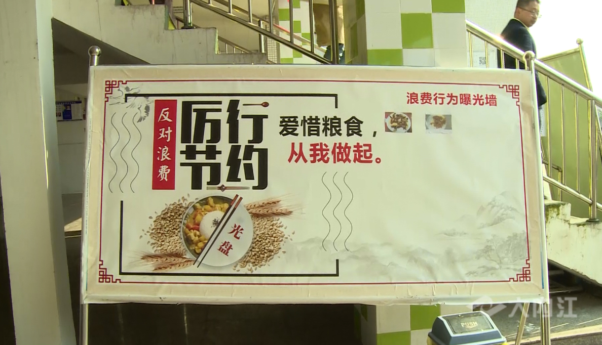 281877_1605318779922630.jpg 光3.jpg