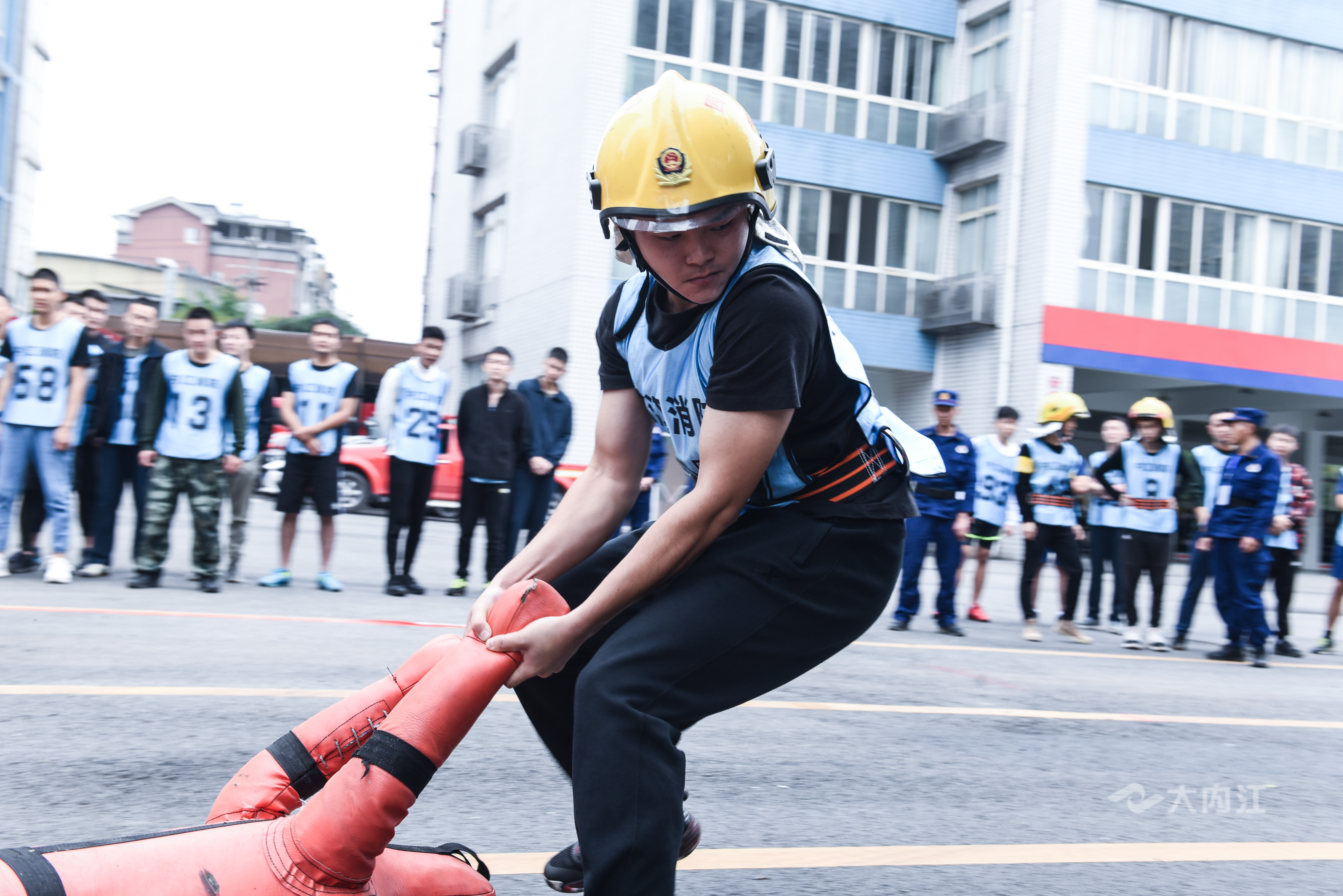 281876_1603374609334508.jpg 拖拽假人测试科目.jpg