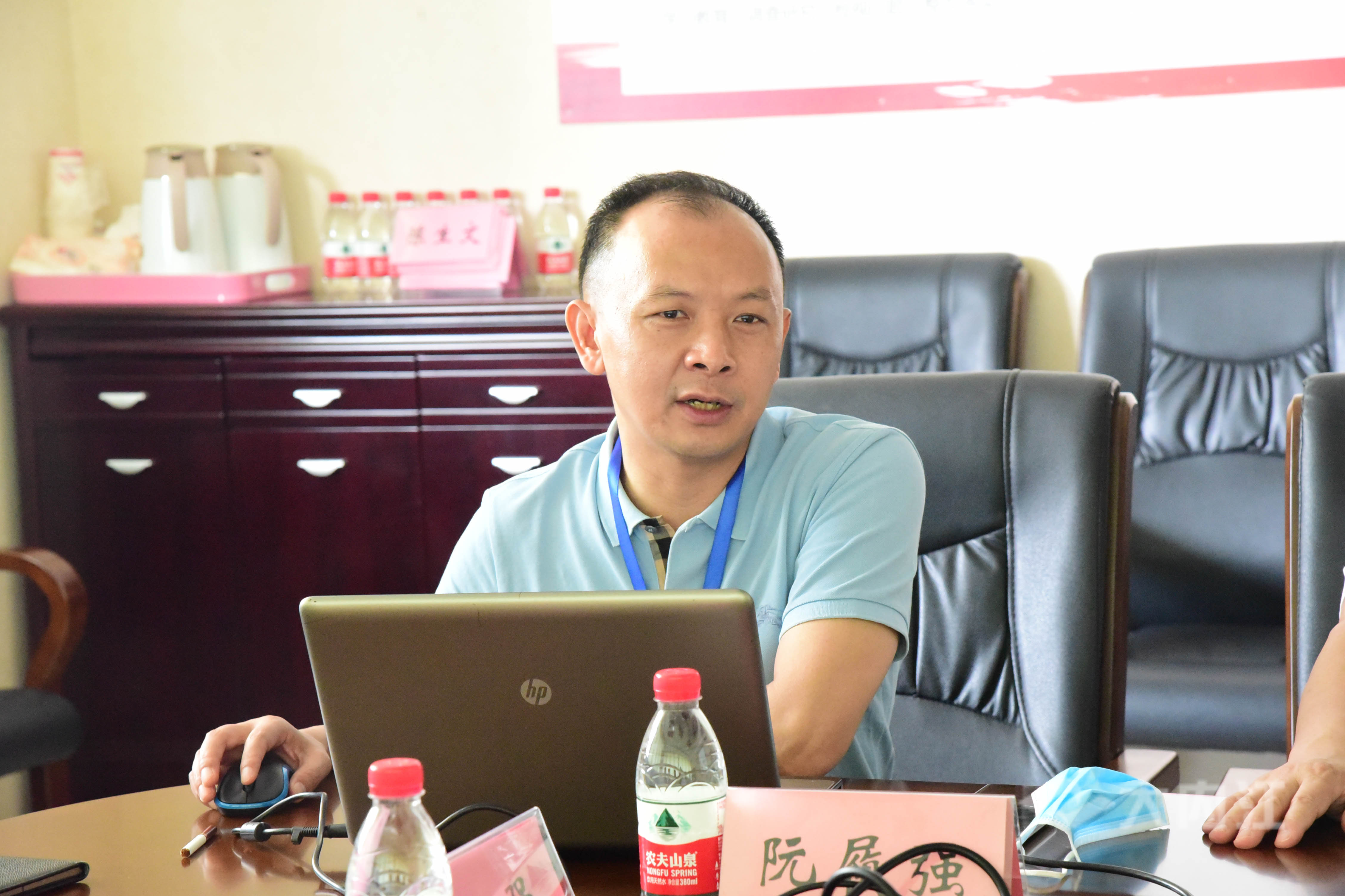 281877_1603786179864716.jpg 阮履强向省中管局领导汇报工作 (2).jpg