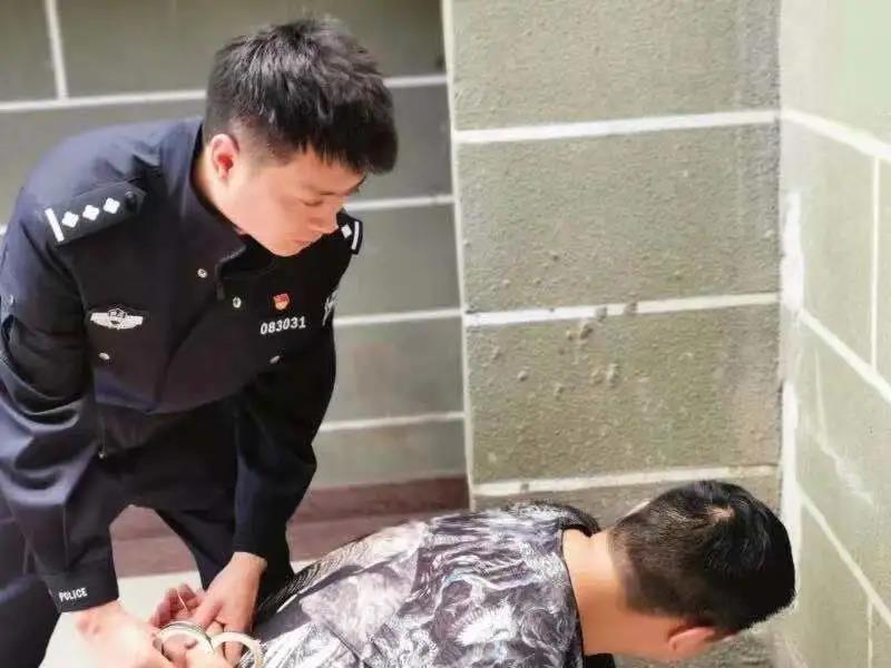 个1.jpg