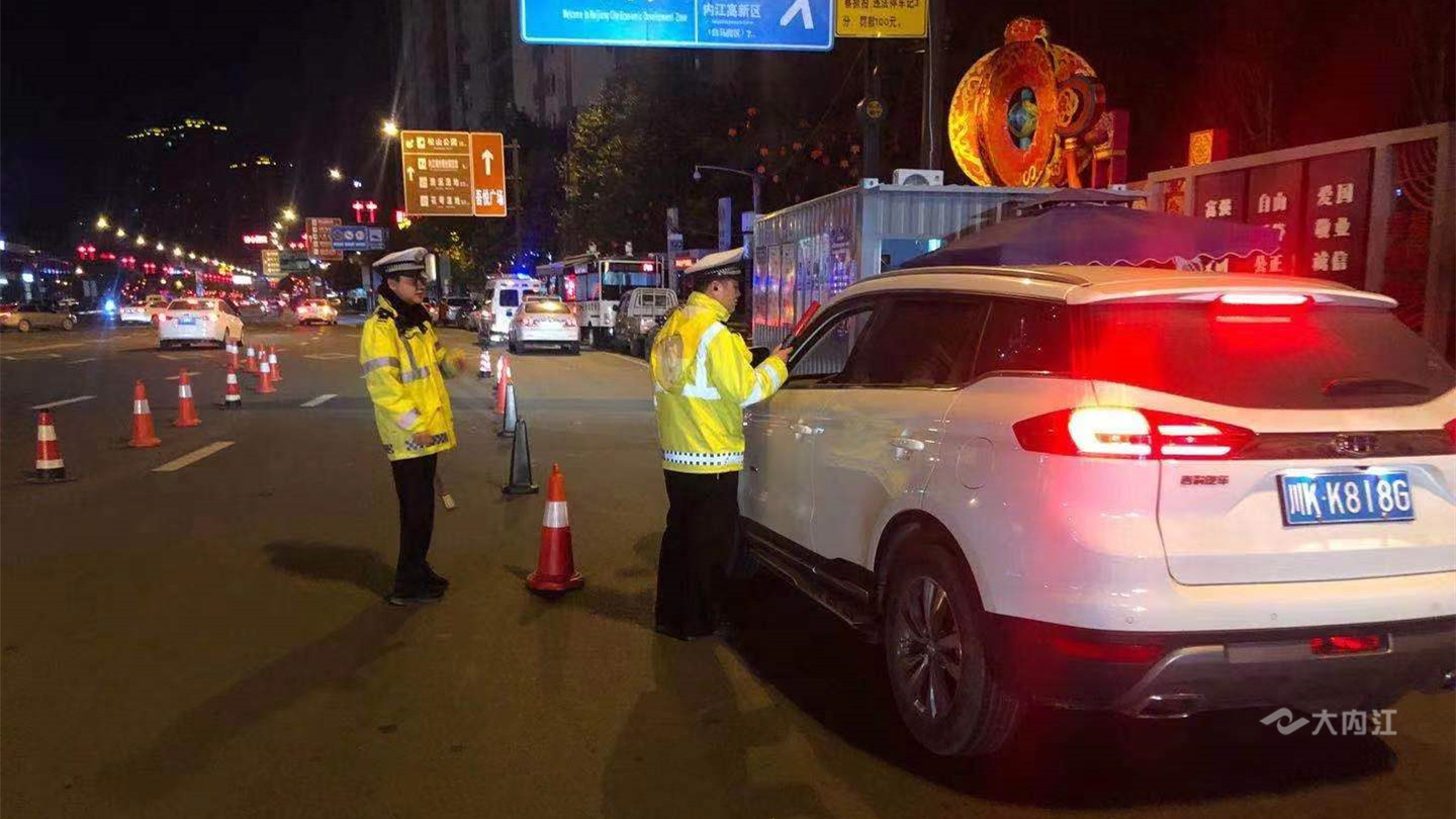 春节交警 (2)_副本.jpg