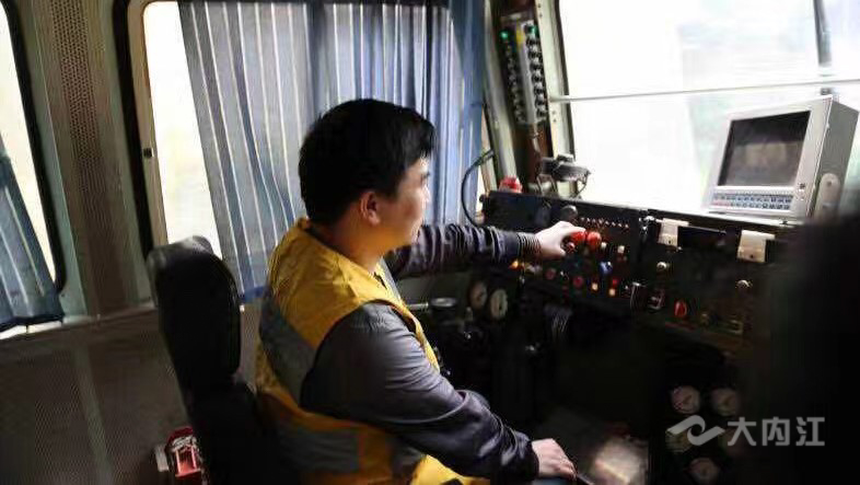 281877_1612575456223522.jpg 2c9c8fa196b2558eba1c6637f8912f4.jpg