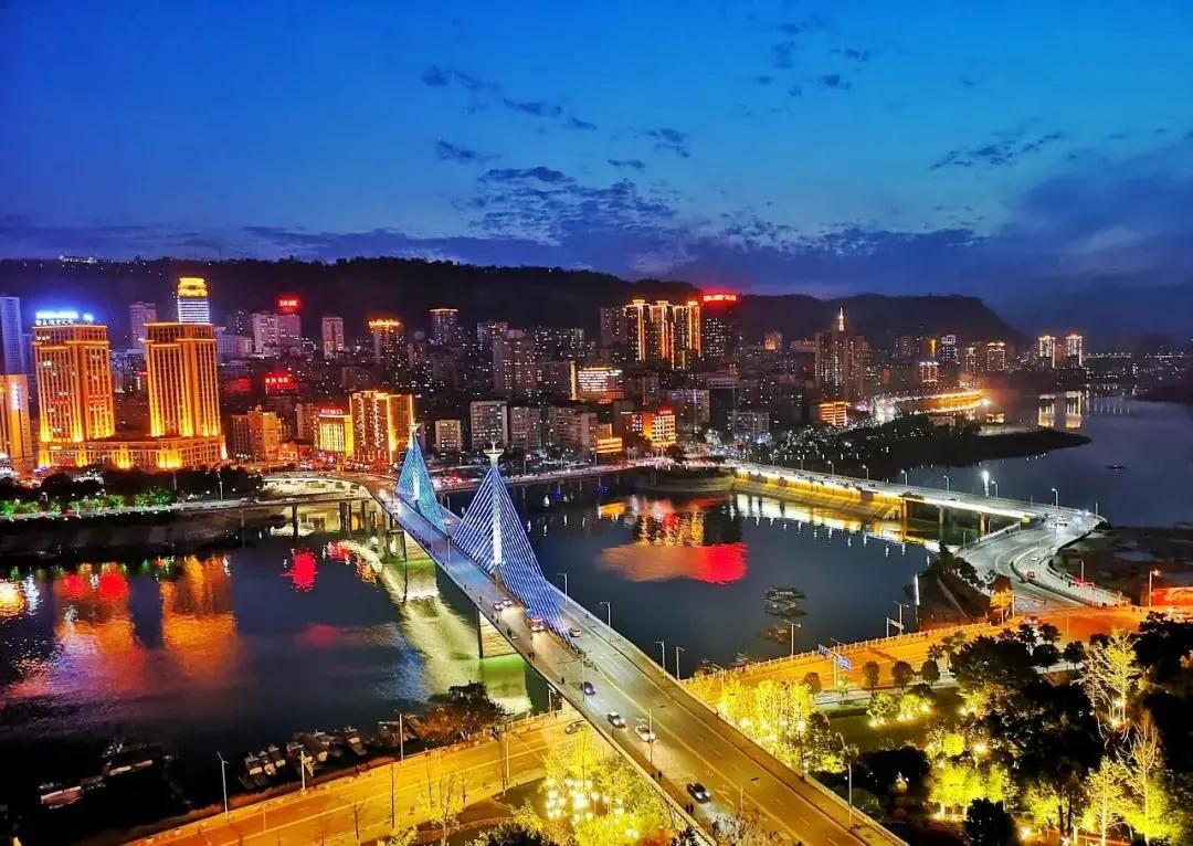 282377_1612508751352513.jpg 重庆17.jpg