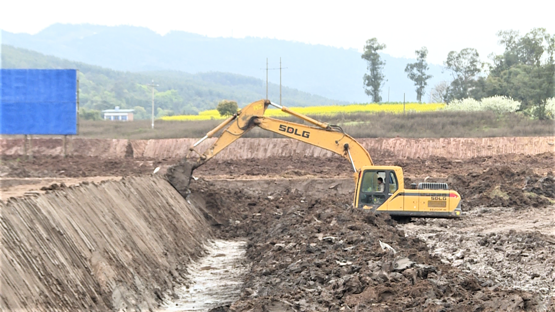 269955_1615191570955852.bmp 702_8698_01.00_03_51_13.静止006.bmp