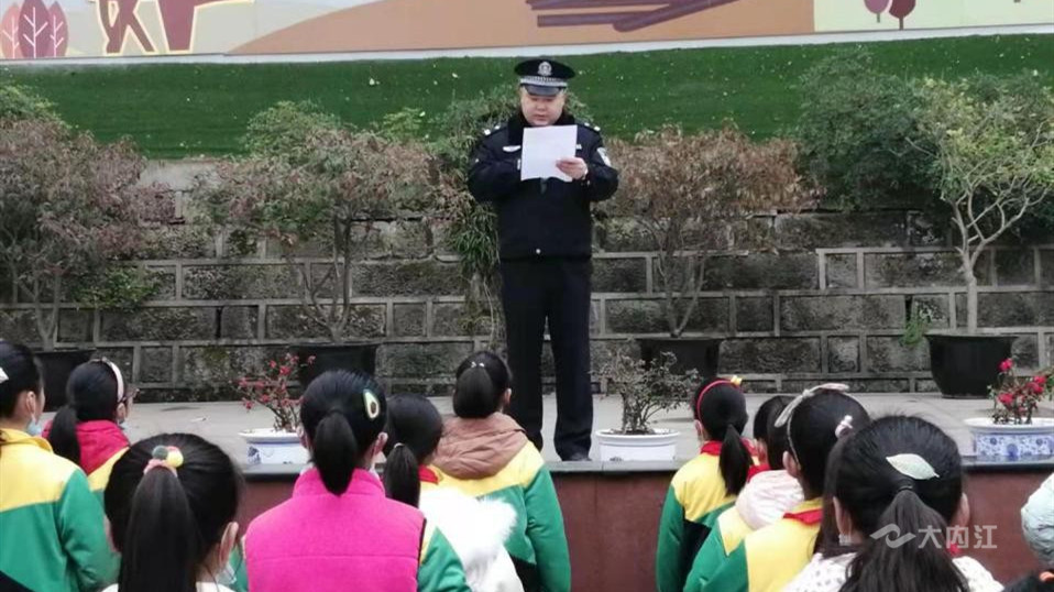 282377_1614568912743454.jpg 经开区开学2.jpg