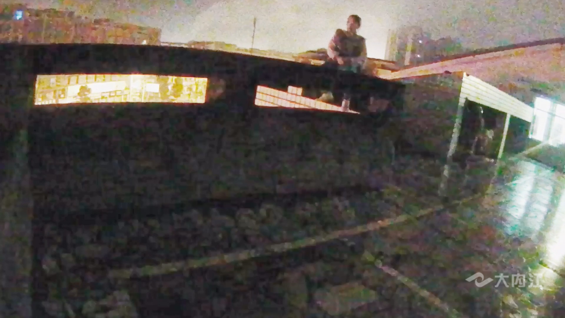 282035_1619000315987601.jpg 55.jpg