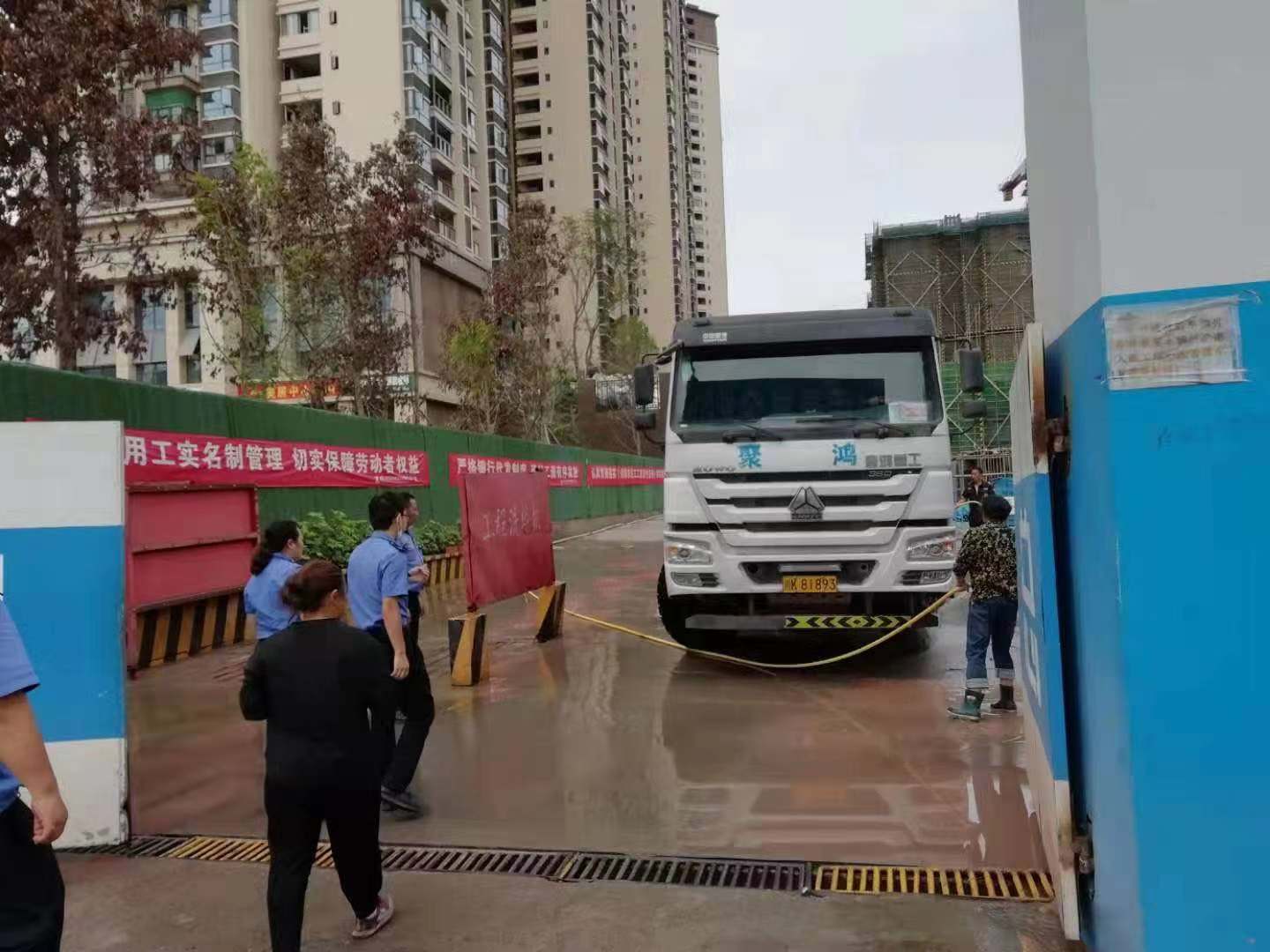 281921_1624689342899343.jpg 1.jpg