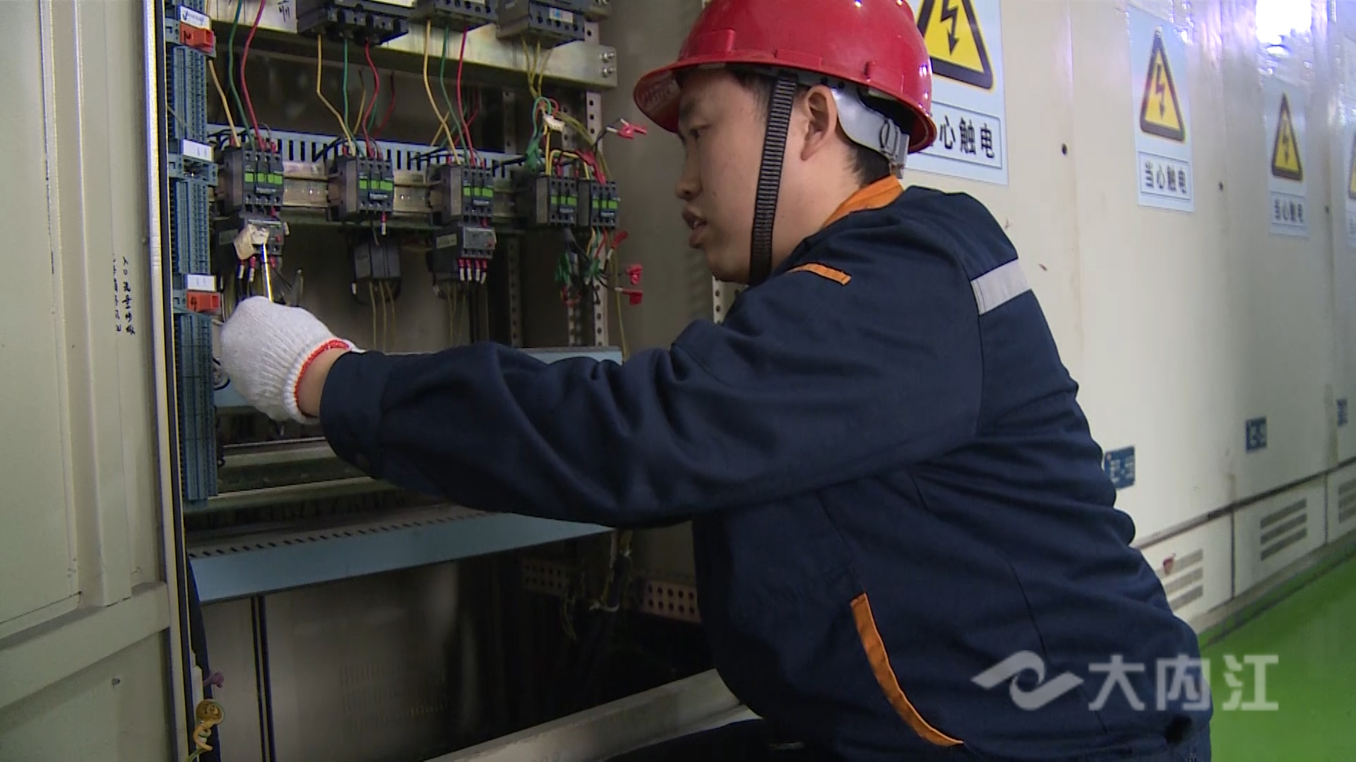 281876_1642818906836223.jpg 新媒体 首席技师彭波.00_00_06_12.静止002.jpg